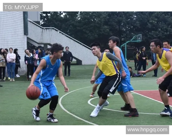 重庆篮球队包夹战术解析及其在比赛中的应用与影响 重庆篮球队包夹战术解析及其在比赛中的应用与影响