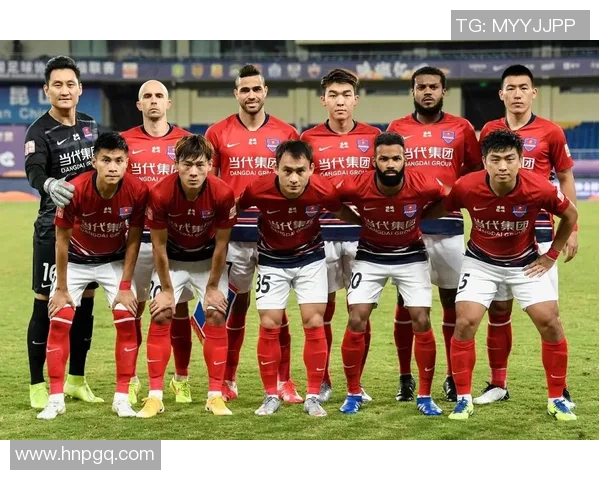 重庆篮球队比赛经验引发热议球迷观点分歧引发讨论