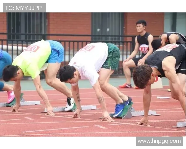 重庆足球队在钻石联赛中的拼搏历程与荣耀时刻的深度剖析