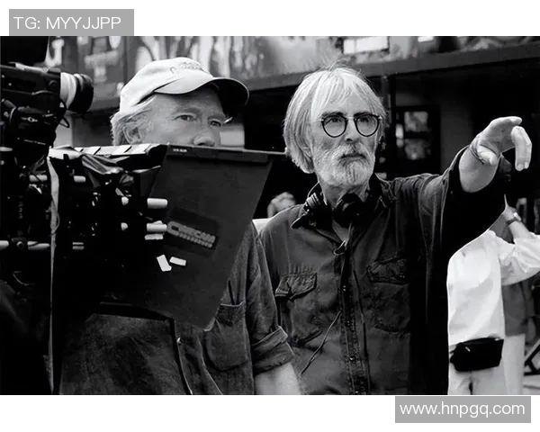 足球明星使用老年机的背后故事与生活态度的深度探讨 足球明星使用老年机的背后故事与生活态度的深度探讨