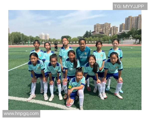 足球明星的白袜子背后隐藏的时尚秘密与运动精神 足球明星的白袜子背后隐藏的时尚秘密与运动精神